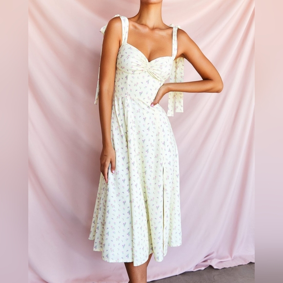 House of CB Alicia Lemon Sundress 🍋 - Picture 2 of 13